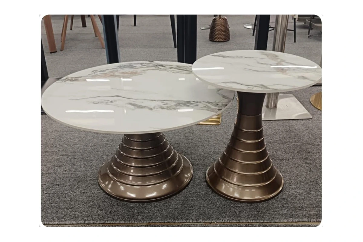 Kamsya nesting tables