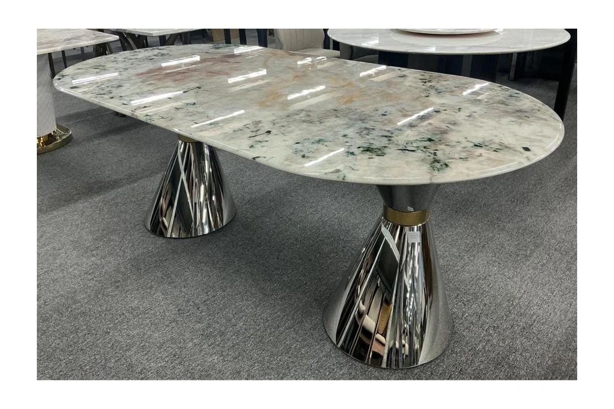 Cassini dining table