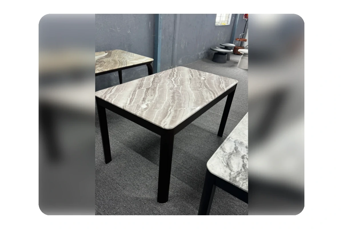 Canto dining table