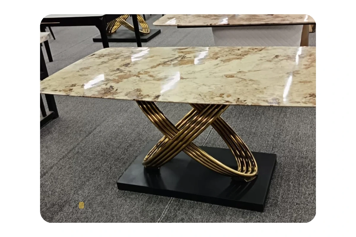 St. Moritz dining table