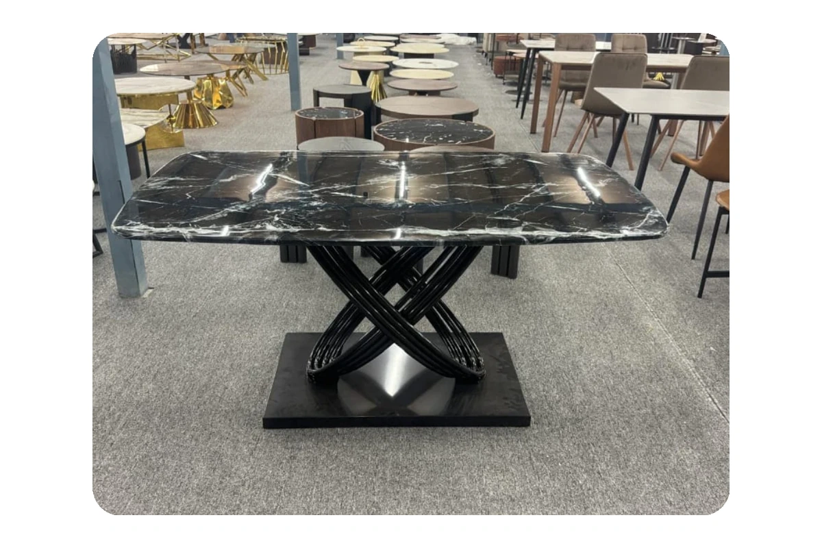 Lucerne dining table