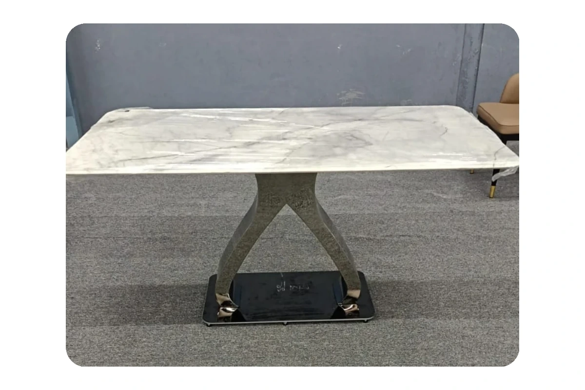 Bern dining table