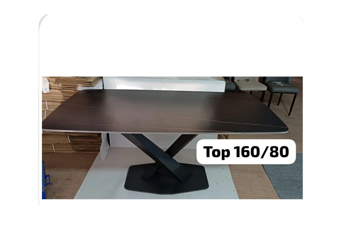 Neuchatel dining table