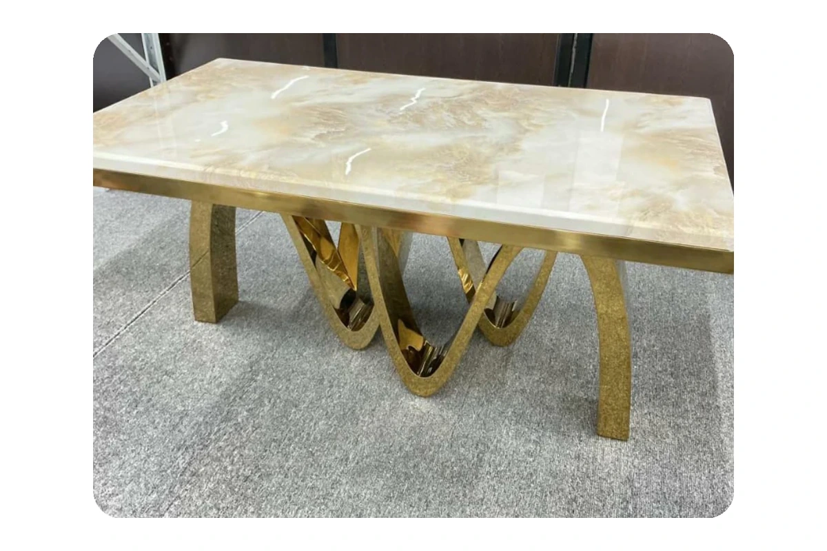 Montreux dining table