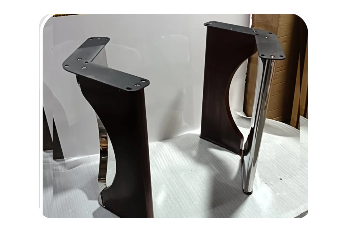 Urbino dining table