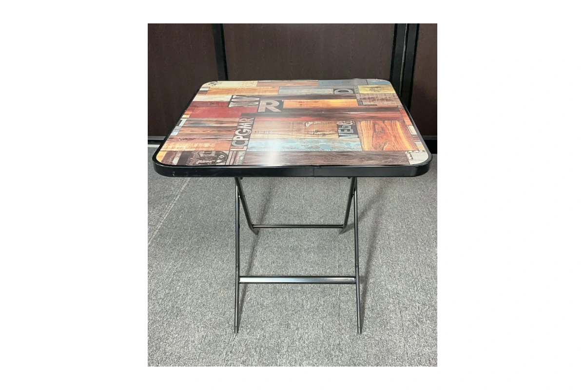 Taranto folding table