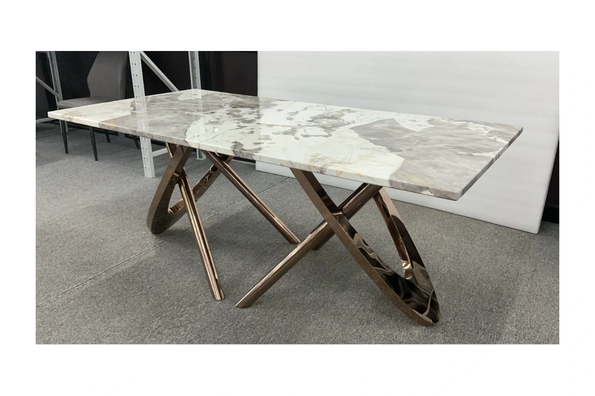 Marsala dining table