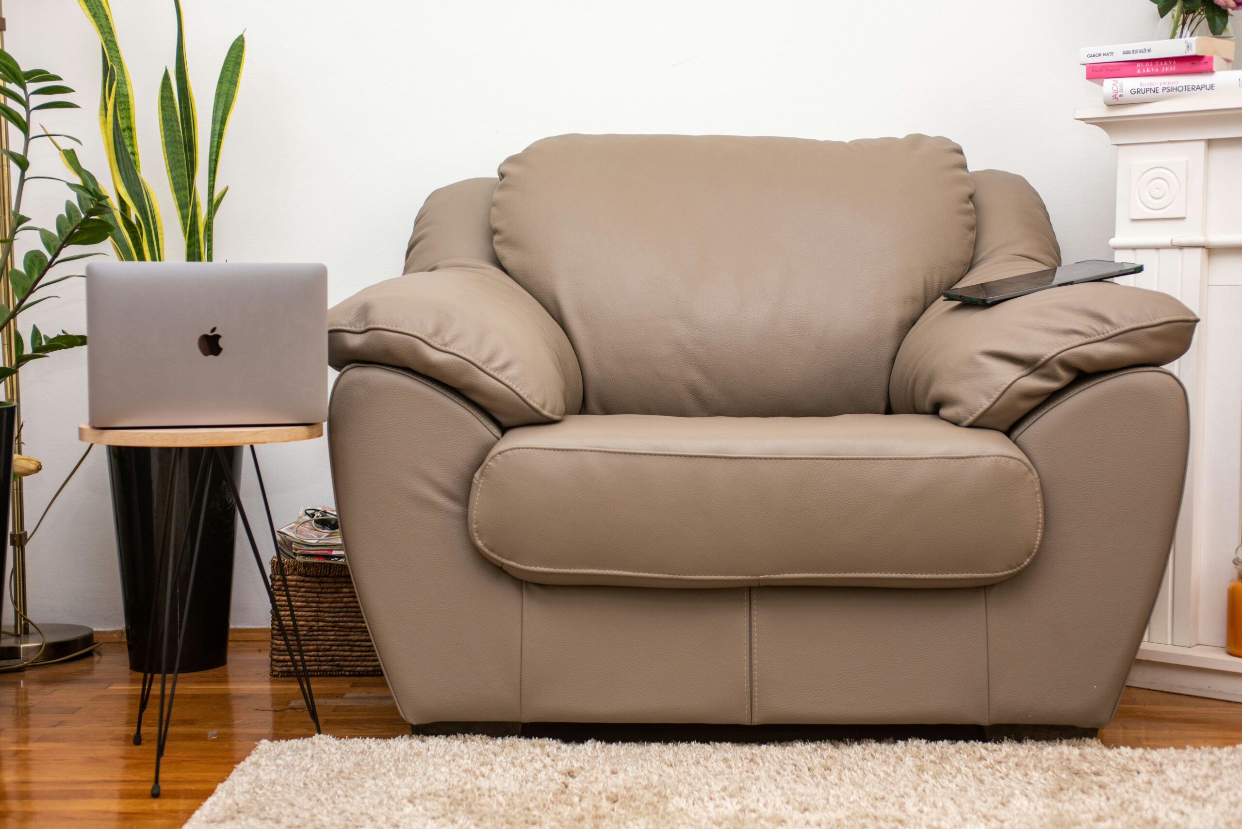 lazy recliner for oversized users